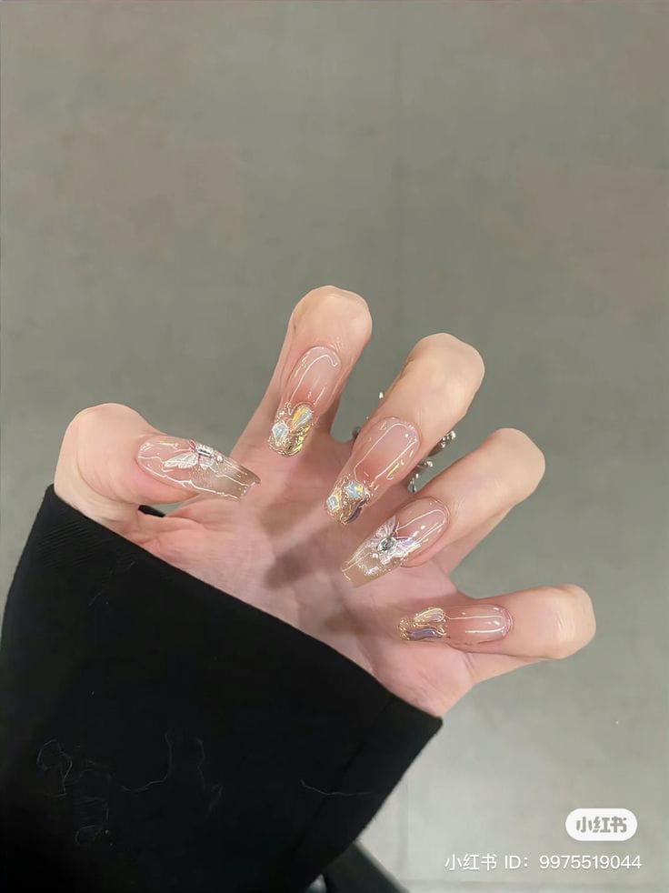 Nail Art – Crystal Butterfly Nude Design